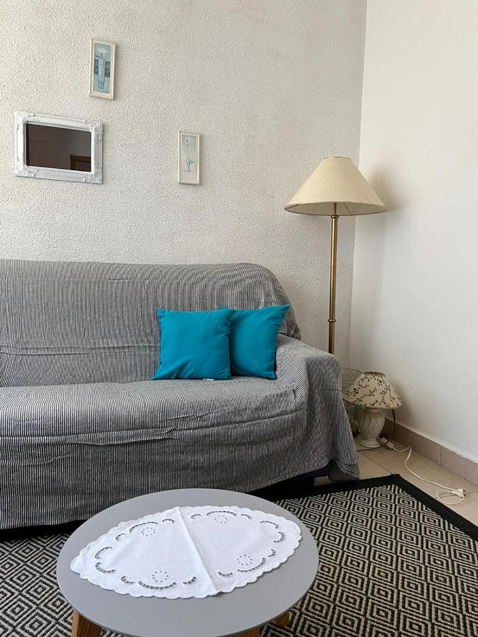 Apartment With Swimming Pool เยลซา ภายนอก รูปภาพ